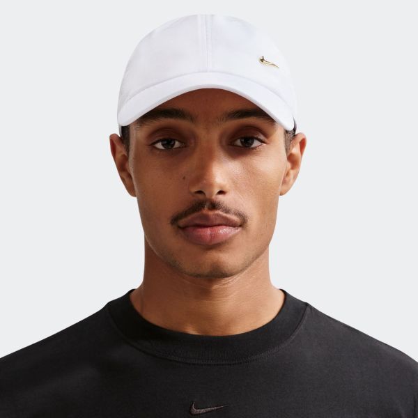 Nike Dri-FIT Club Unstructured Metal Swoosh Cap FB5372-101